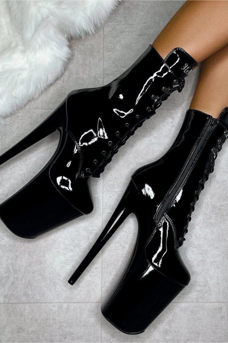 Hella Heels LipKit 9inch Boots - Black Beatles - Image 3